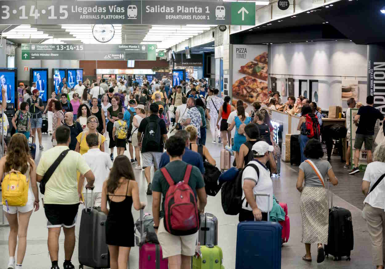 Operación Salida en la estación Atocha Almudena Grandes en Madrid. EP