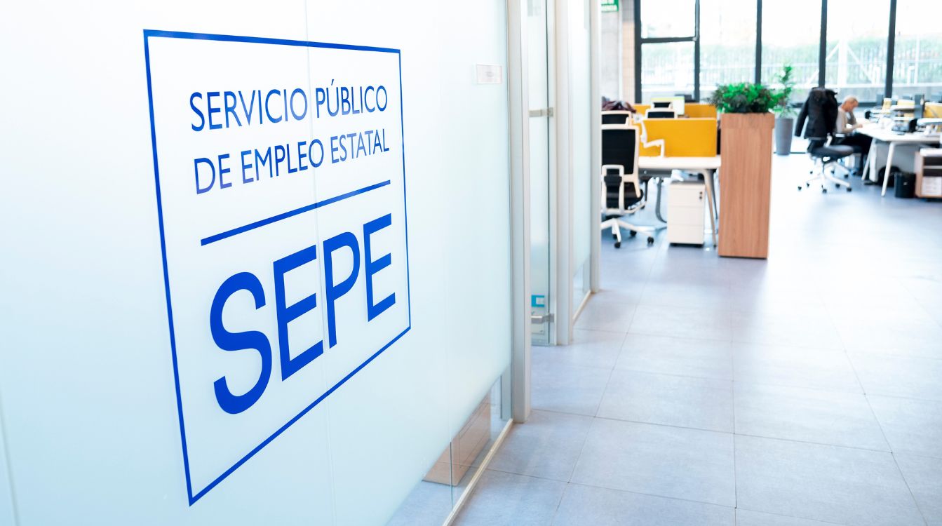 El paro se puede solicitar en las oficinas de empleo y a través de la Sede Electrónica del SEPE. EP