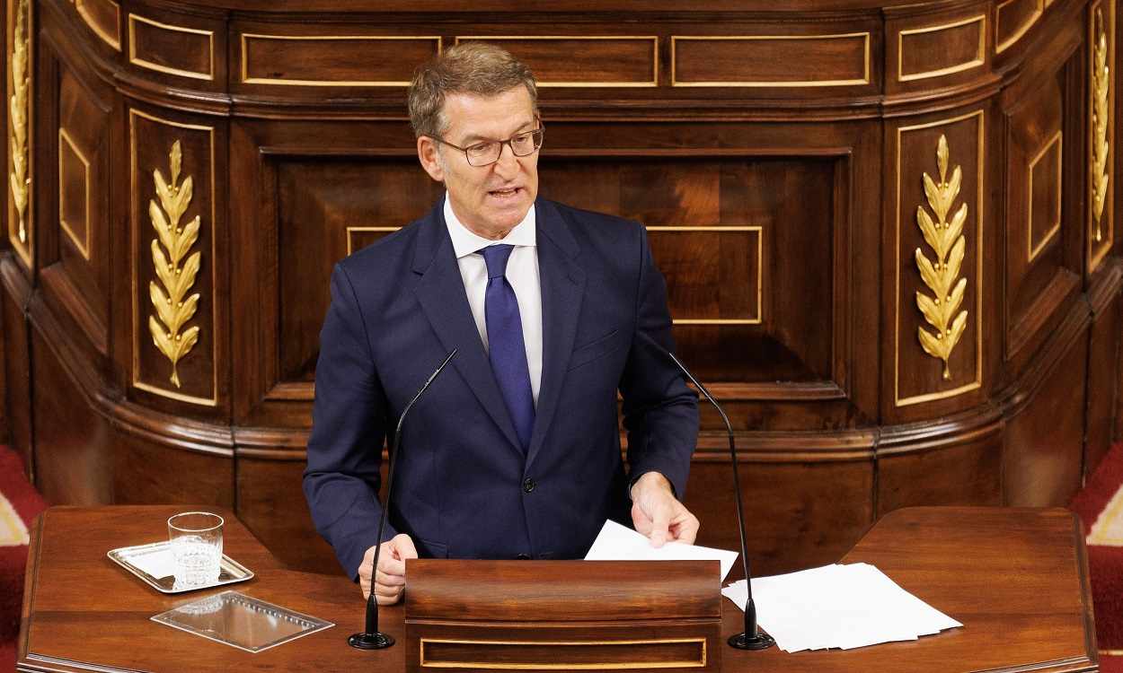 El líder del PP, Alberto Núñez Feijóo, en la primera sesión del debate de investidura. EP