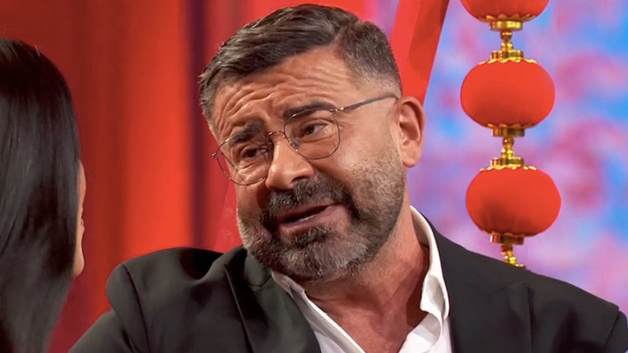 Jorge Javier Vázquez se pronuncia sobre las audiencias de 'Cuentos Chinos' y entona un profundo lamento. Mediaset España