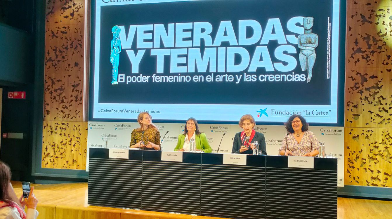 Presentación de Veneradas y temidas en CaixaForum Madrid