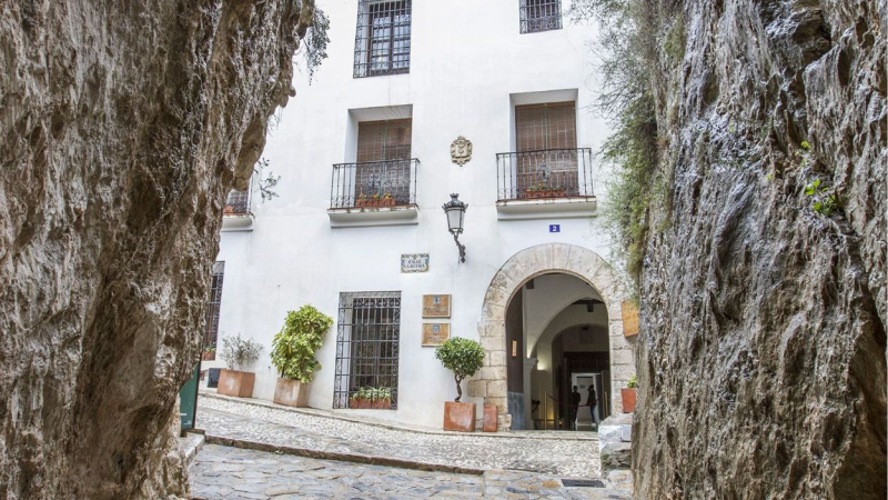 A través de la Casa Orduña, construida después de sismo de 1644, se accede al Castillo de Guadalest. Guadalest.es
