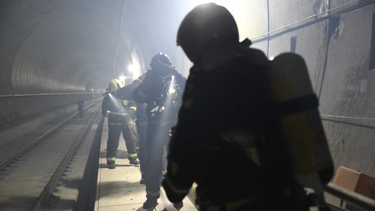 Adif realiza un simulacro de accidente en el túnel de Pajares entre León y Asturias
