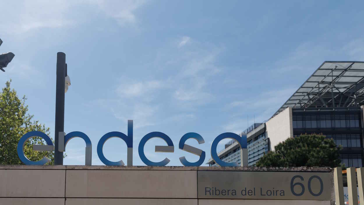 Fachada de la sede de Endesa en Madrid. EP