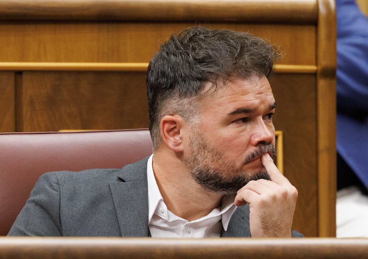 El portavoz de ERC en el Congreso, Gabriel Rufián, durante la segunda votación de la investidura del líder del Partido Popular, en el Congreso de los Diputados. Eduardo Parra / Europa Press