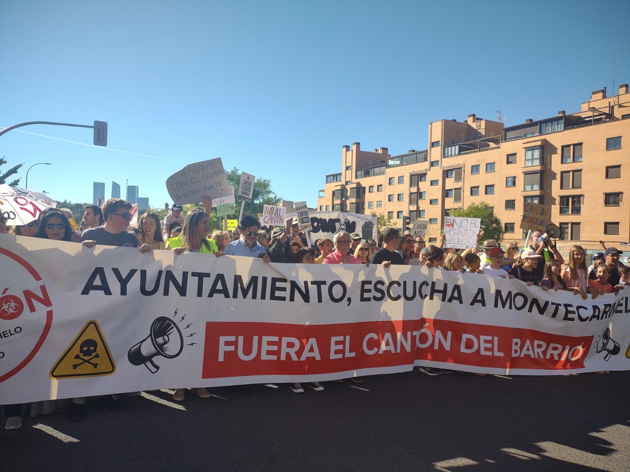 Almeida se queda solo en su decisión de montar un mega-cantón cerca de colegios y viviendas. S.A.