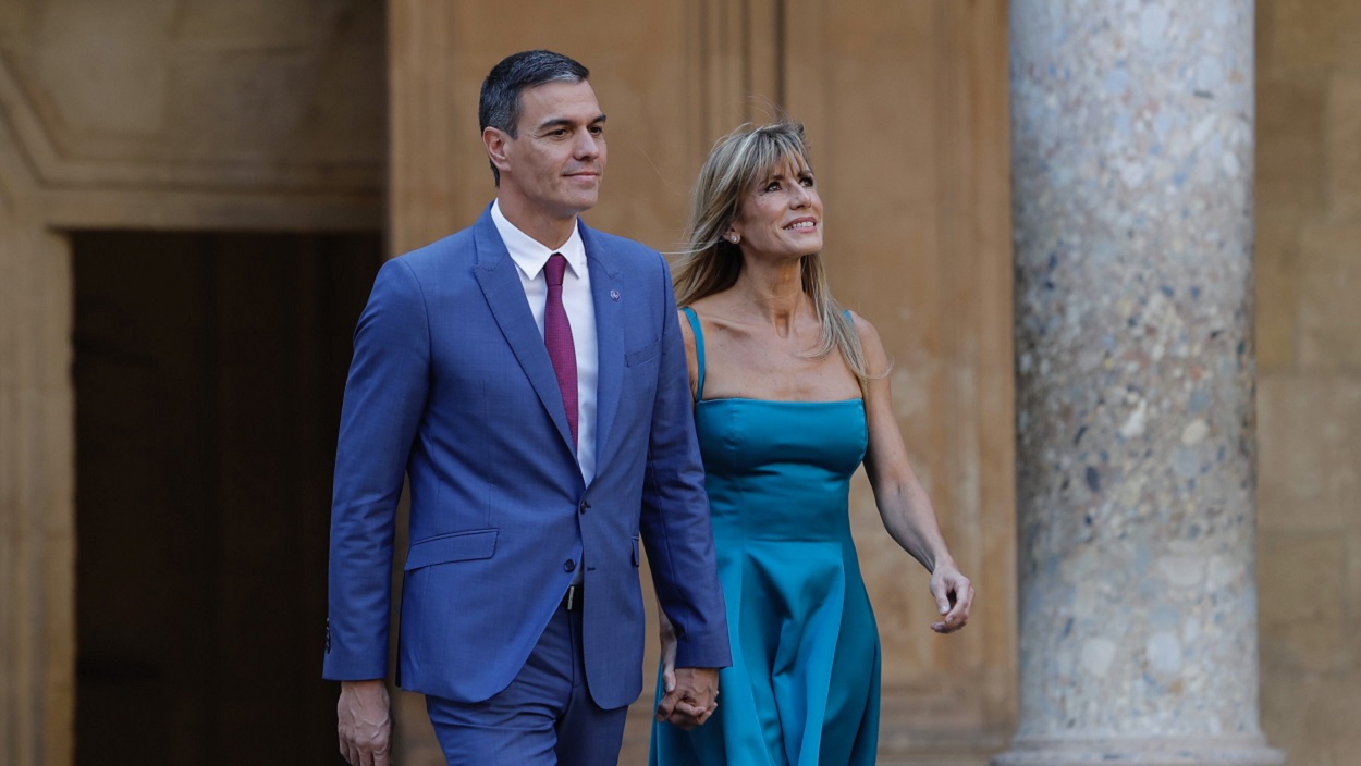 Pedro Sánchez y Begoña Gómez en la Cumbre en Granada. EP