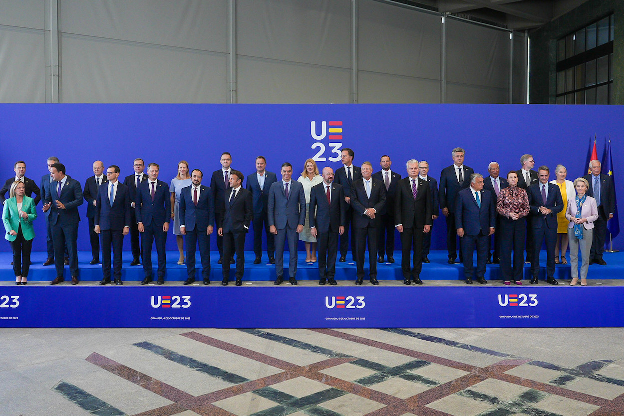 El presidente del Gobierno en funciones, Pedro Sánchez, preside la foto de familia con los Jefes de Estados o de Gobierno de la Unión Europea. EP
