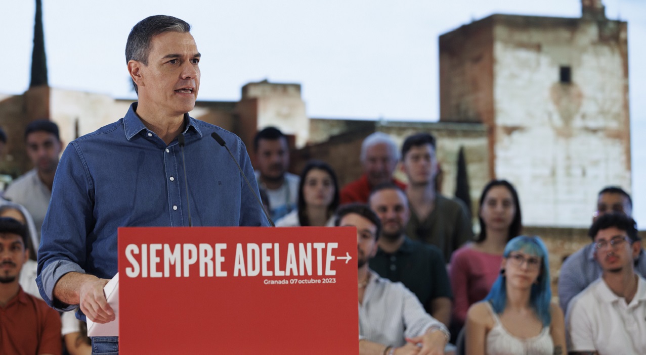 El secretario general del PSOE y presidente del Gobierno en funciones, Pedro Sánchez, durante su participación en un acto público, a 07 de octubre del 2023 en Granada. EP.