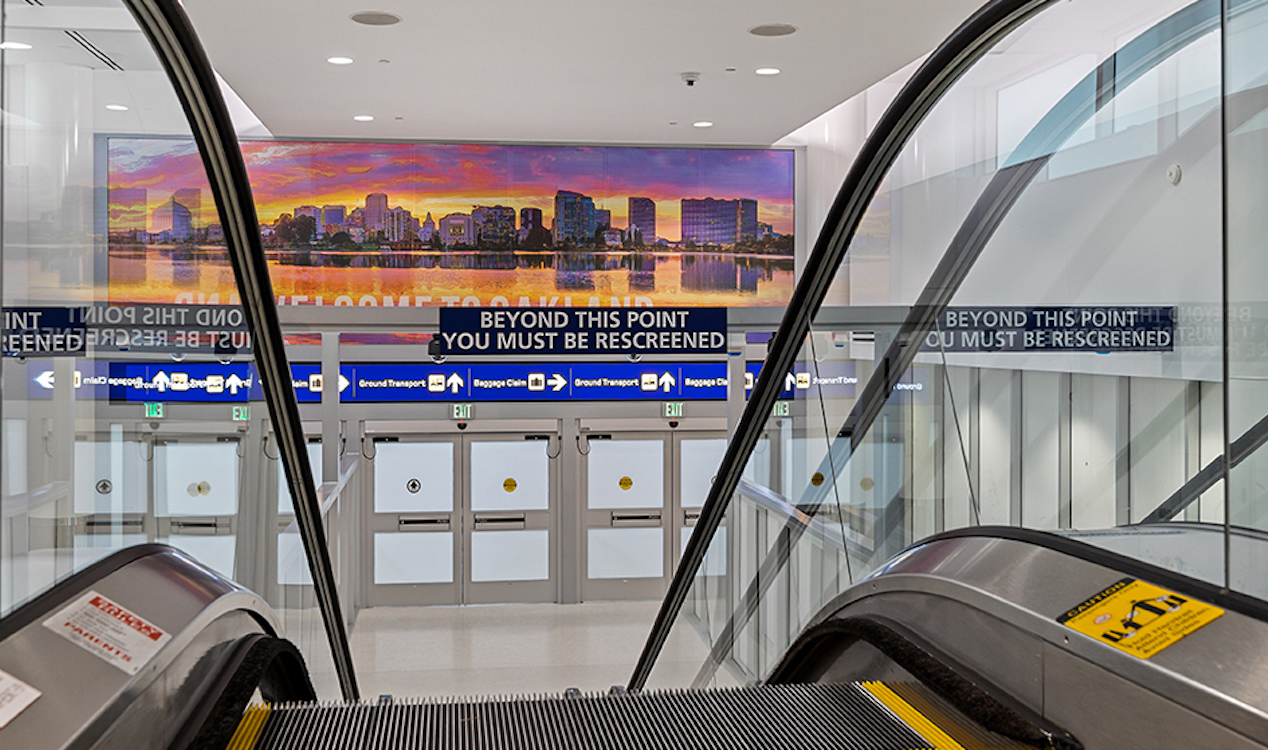 El Aeropuerto Internacional de Oakland alcanza nuevas cotas para ofrecer una experiencia óptima al consumidor. EP 
