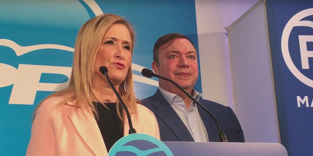 El senador y exalcalde Juan Soler junto a la presidenta de Madrid, Cristina Cifuentes