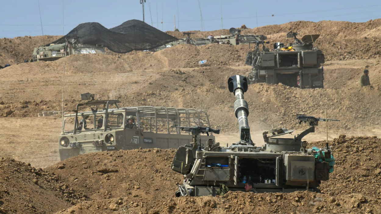 Tanques israelís situados en la frontera con Palestina. EP.