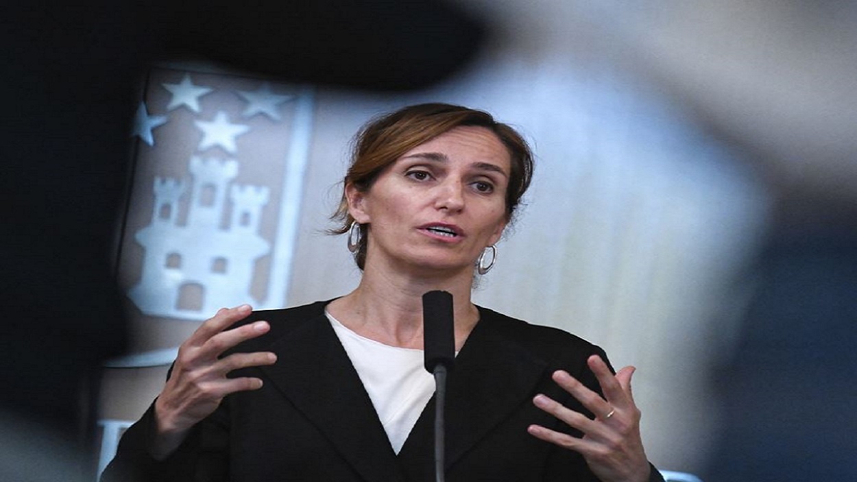 Mónica García responde a la "hipocresía" de Ayuso con un minuto de ...