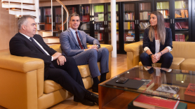 Encuentro de Pedro Sánchez y Miriam Nogueras. EP