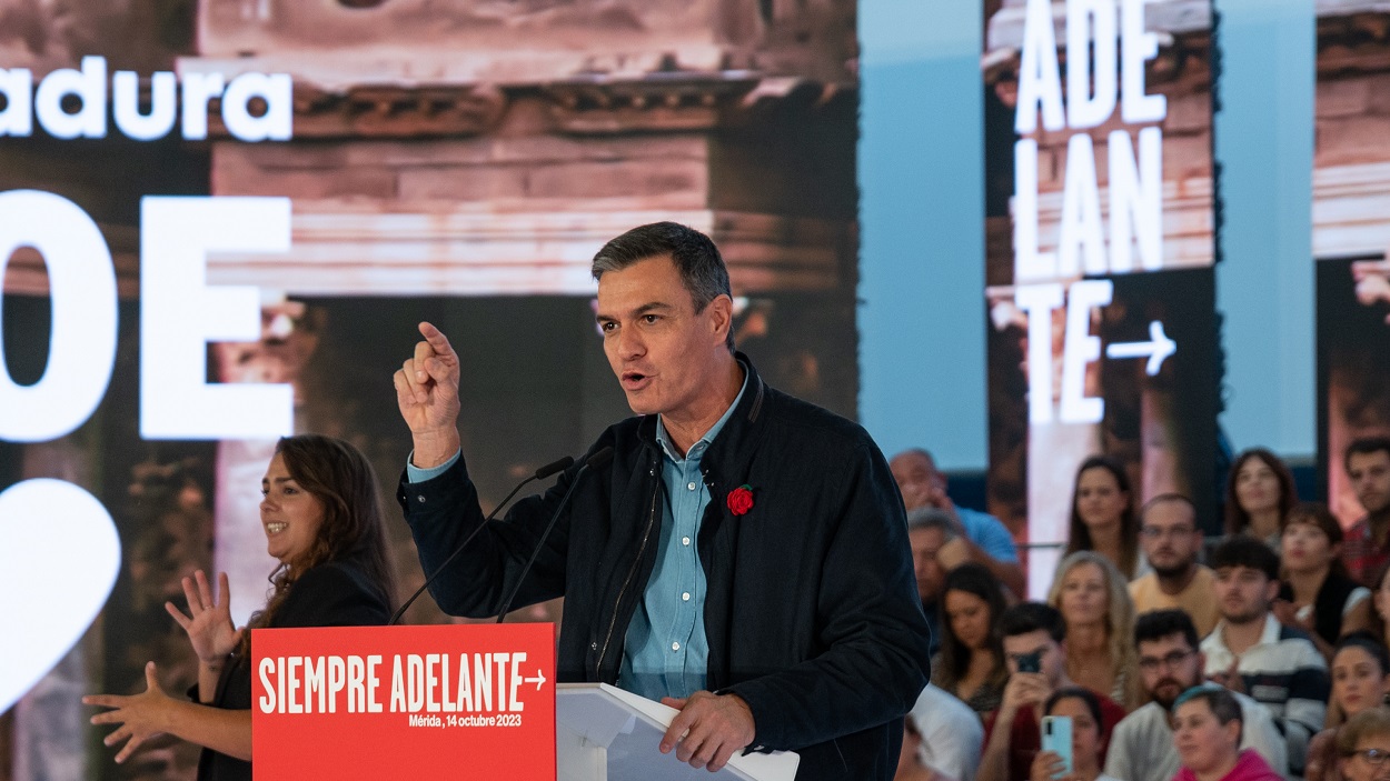 El presidente del Gobierno en funciones, Pedro Sánchez, participa en un acto del PSOE en Mérida. EP