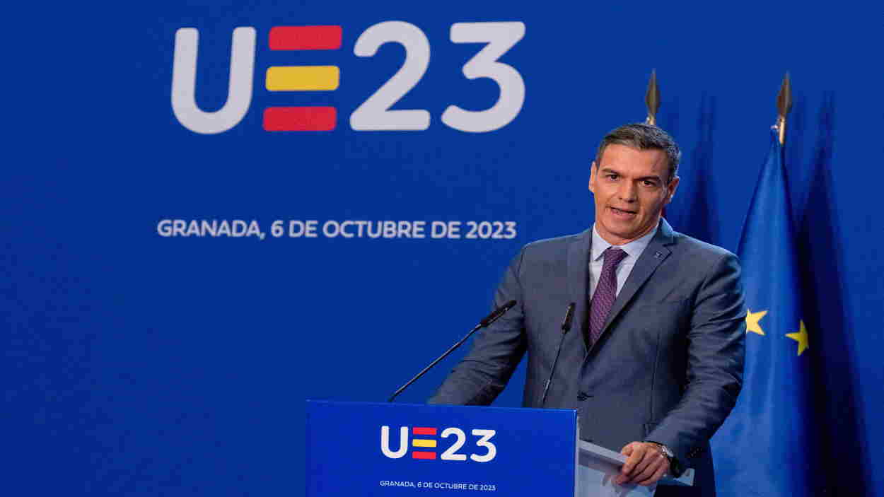 El presidente del Gobierno, Pedro Sánchez, durante la cumbre de jefes de Estado y de Gobierno de la UE en Granada. EP