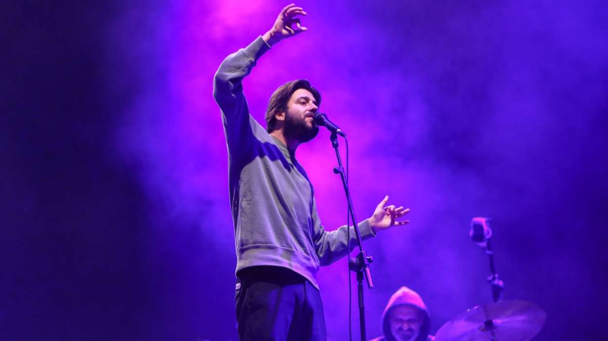 El vencedor en 2017 del festival de Eurovisión representando a Portugal, Salvador Sobral, actúa en un concierto en los Veranos de la Villa