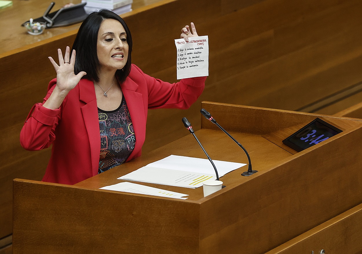 La síndica del PSPV en Les Corts, Rebeca Torró interviene durante la primera sesión de control al Gobierno de coalición PPCV y Vox, en Les Corts Valencianes. Rober Solsona / Europa Press