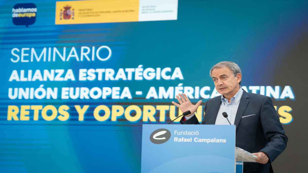 El expresidente del Gobierno José Luis Rodríguez Zapatero, en el seminario del PSC 'Alianza estratégica UE: retos y oportunidades'. EP.