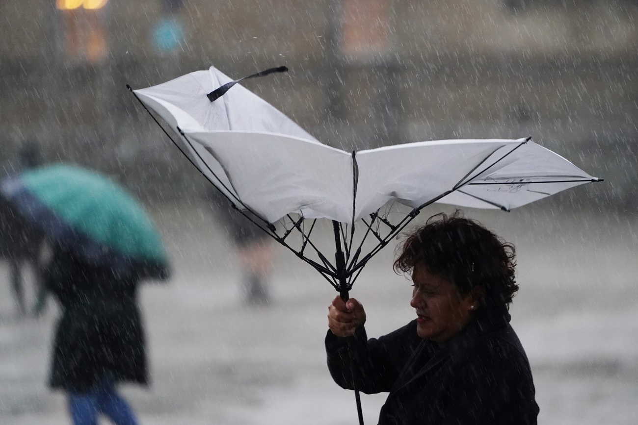 Meteogalicia mantiene la alerta naranja en el litoral gallego