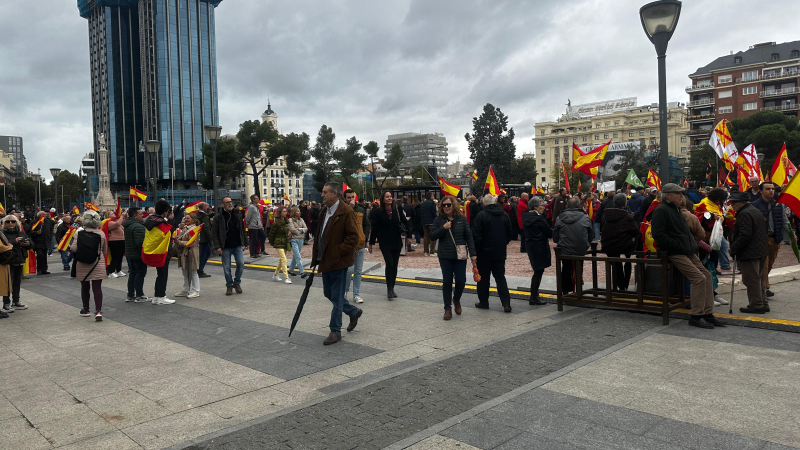 Foto 4: Vox toca fondo: fracaso absoluto de la manifestación promovida por Abascal contra Sánchez y la amnistía. 