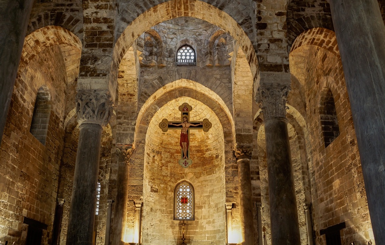Interior de una iglesia (Foto: Pixbay)