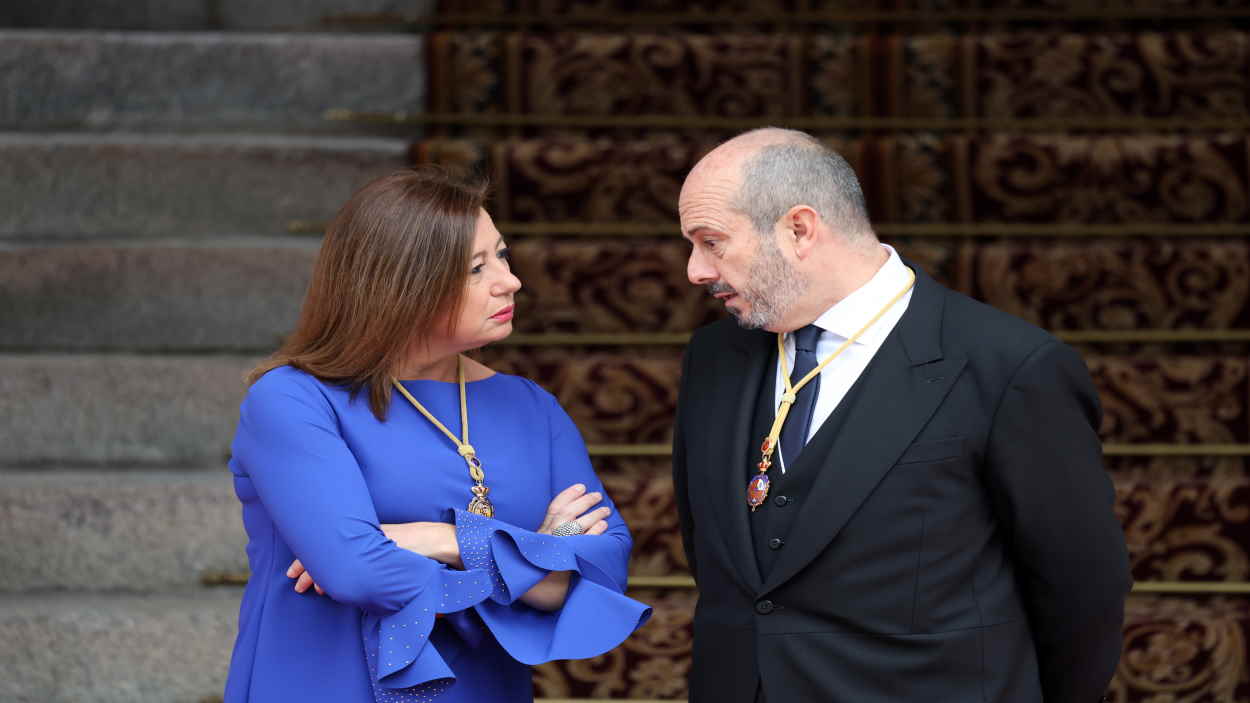 La presidenta del Congreso de los Diputados, Francina Armengol, junto al presidente del Senado, Pedro Rollán. EP