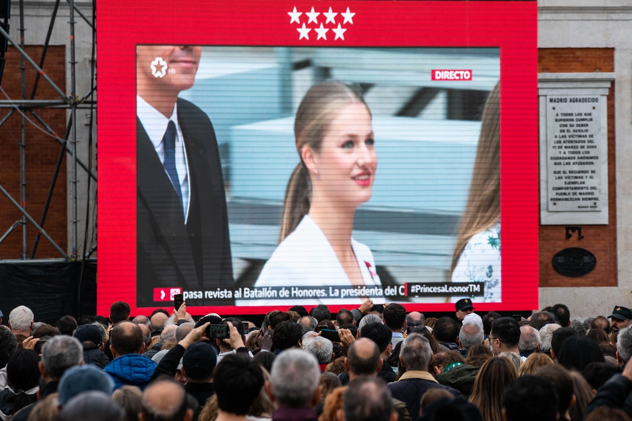 La princesa Leonor en una de las pantallas gigantes instaladas en la Comunidad de Madrid