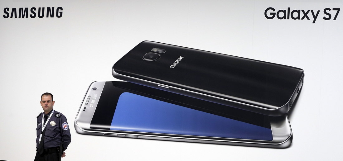 Imagen de un cartel publicitario del Samsung Galaxy S7.