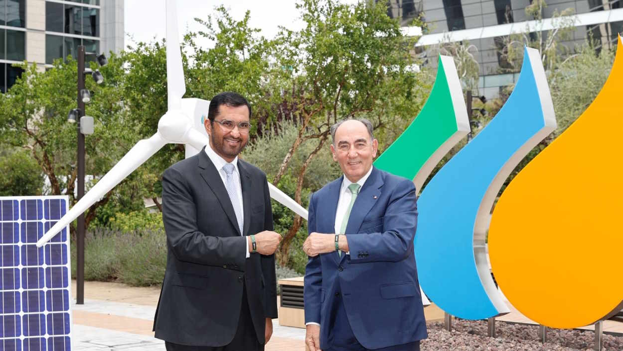 Sultan Al Jaber, ministro de Industria y Tecnología Avanzada de Emiratos Árabes Unidos (EAU), presidente de Masdar, y el presidente de Iberdrola, Ignacio Sánchez Galán
