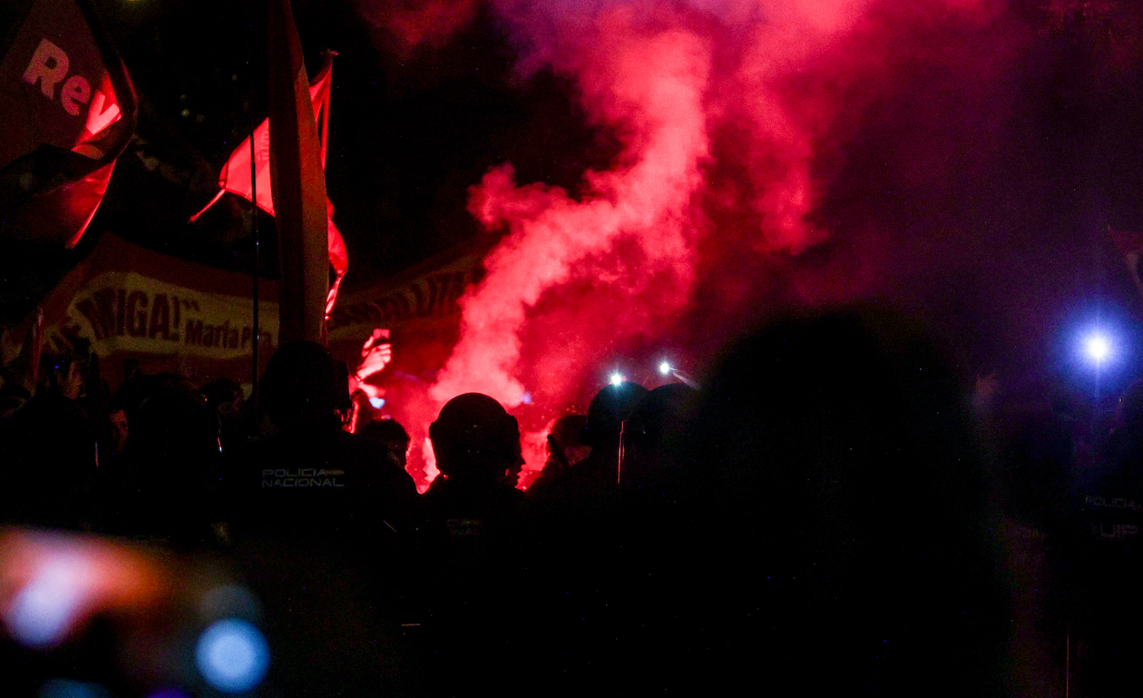 Manifestaciones violentas en Ferraz este martes. EP
