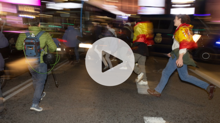 Protesta en Ferraz contra la amnistía, retransmisión en directo de ElPlural