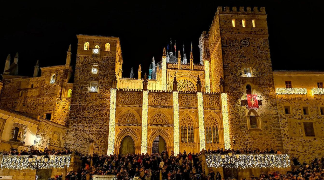 Guadalupe (Cáceres, Extremadura) ganó el concurso al pueblo más bonito en Navidad de Ferrero Rocher en 2017 y en 2019 
