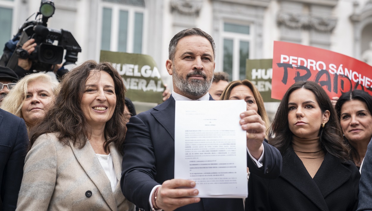 Santiago Abascal se querella contra Sánchez en el Supremo. EP