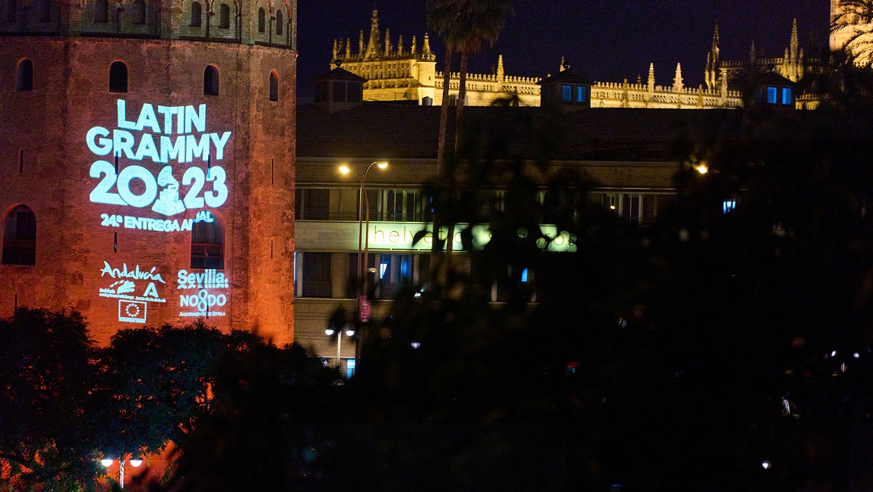 La Torre del Oro, iluminada por los Latin Grammy 2023. EP