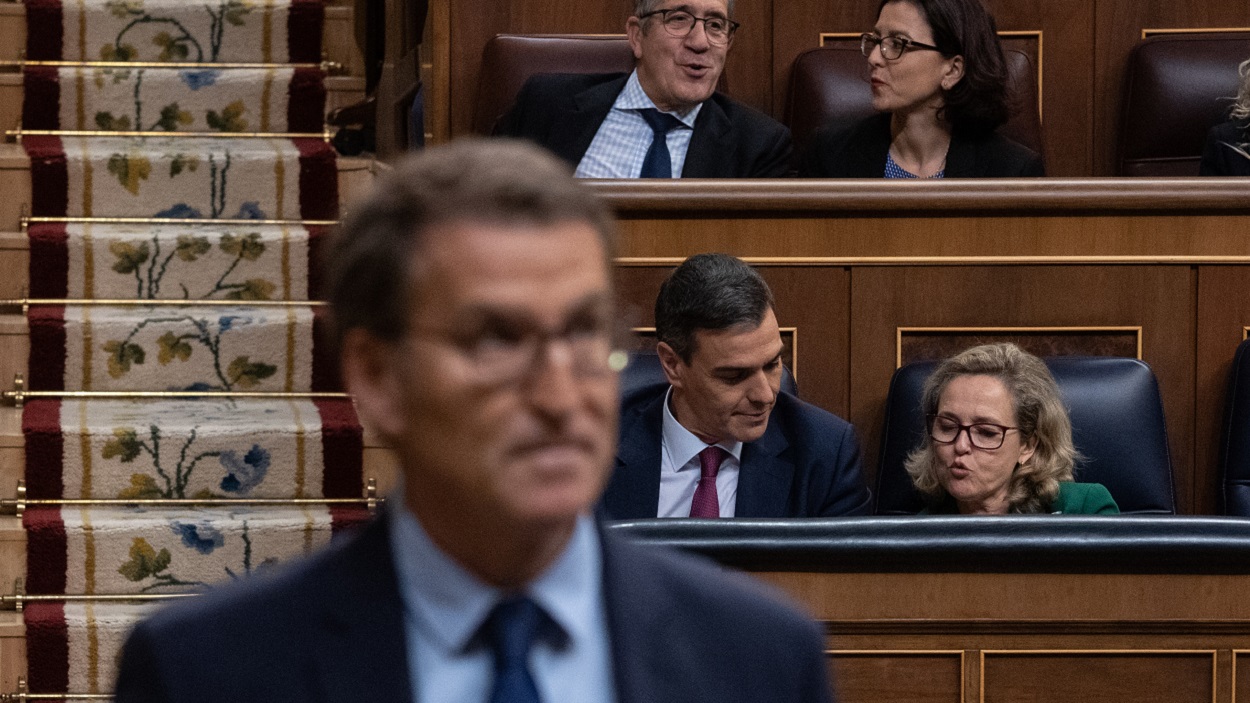 El presidente del Partido Popular, Alberto Núñez Feijóo, durante la primera sesión del debate de investidura de Pedro Sánchez. EP.