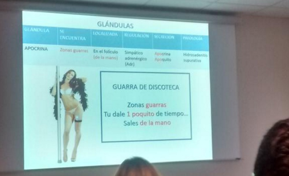 Una de las imágenes mostradas durante la clase y difundida por ‏@Niura123