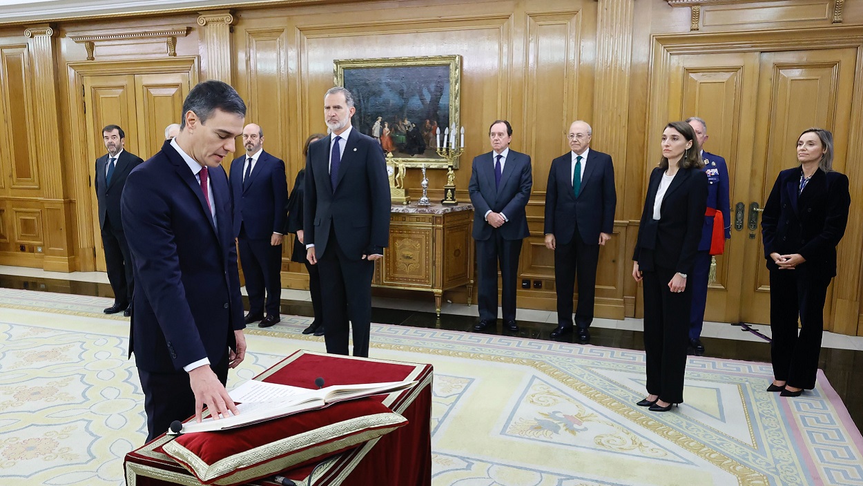 Pedro Sánchez promete su cargo frente al rey Felipe VI. Casa Real