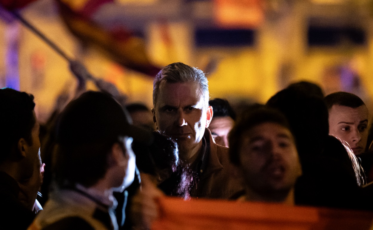 El portavoz de Vox en el ayuntamiento de Madrid durante las manifestaciones en Ferraz. EPv