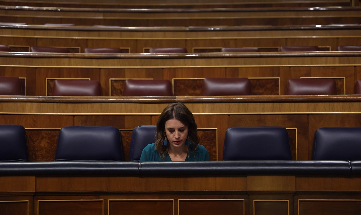 Irene Montero, sola, en el Congreso de los Diputados. EP