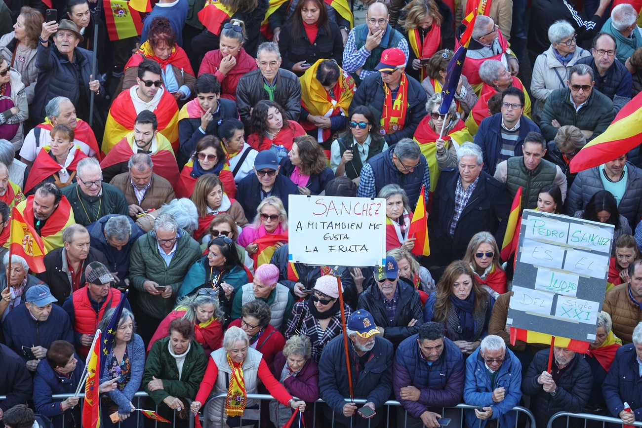 Manifestación en Cibeles contra la Amnistía