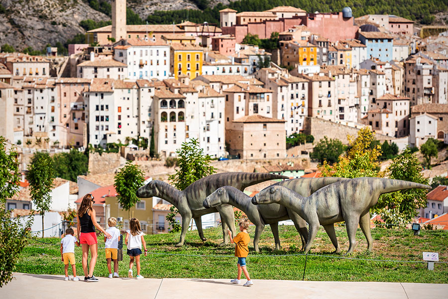 El Museo Paleontológico de Castilla-La Mancha, en Cuenca, ofrece, entre otras cosas, 20 maquetas de dinosaurios a tamaño real. © Turismo de Castilla-La Mancha | David Blázquez