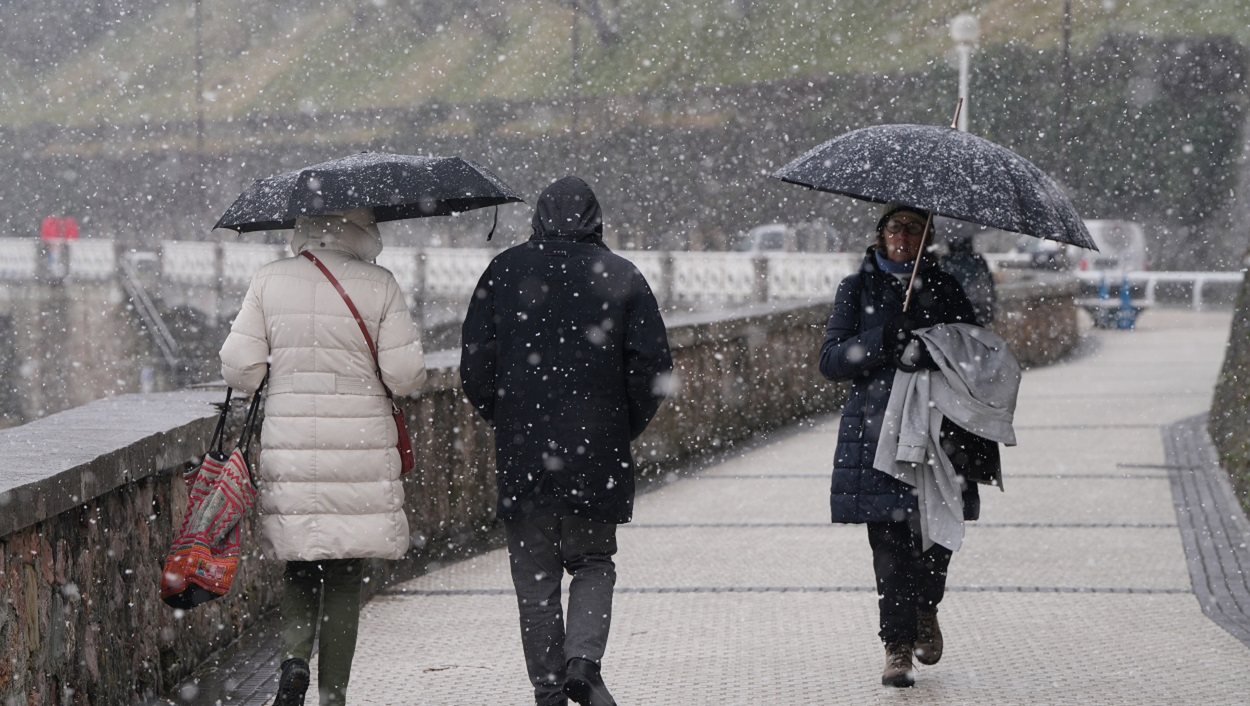 Provincias en alerta por lluvia y viento. EP