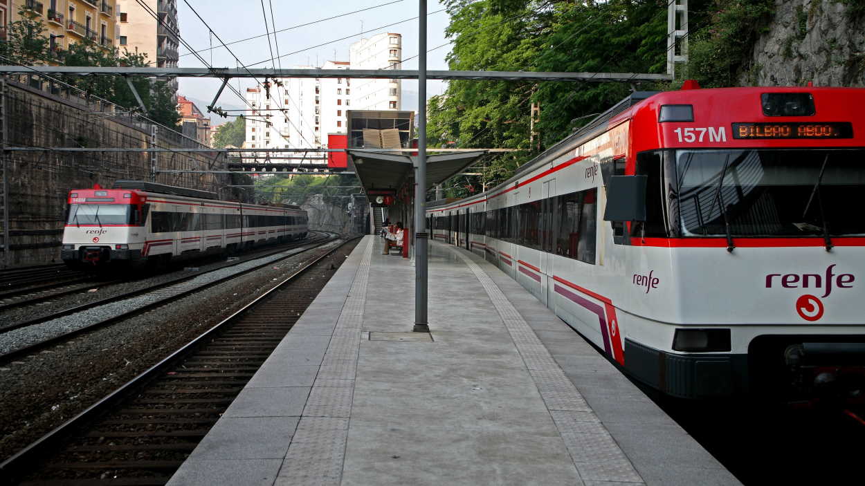 Huelga de Renfe y Adif horarios y servicios mínimos para este viernes. EP.