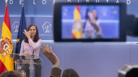 Ione Belarra, en rueda de prensa en el Congreso de los Diputados. EP