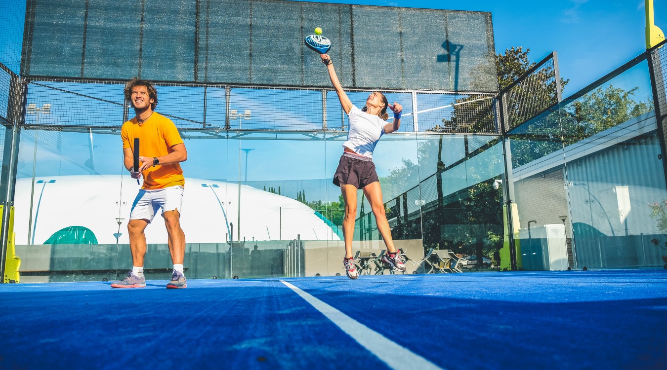 Las mejores zapaillas de padel para mujer