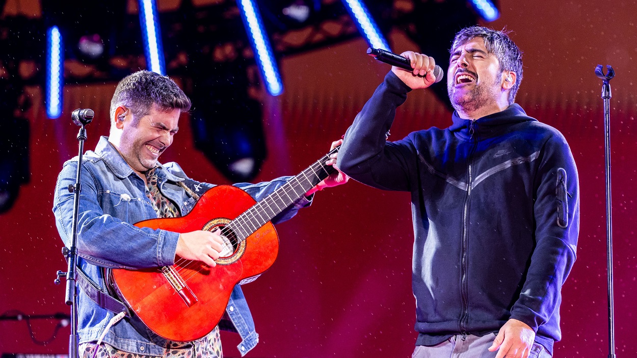 Estopa tocando en el Coca-Cola Music Experience de 2023. EP