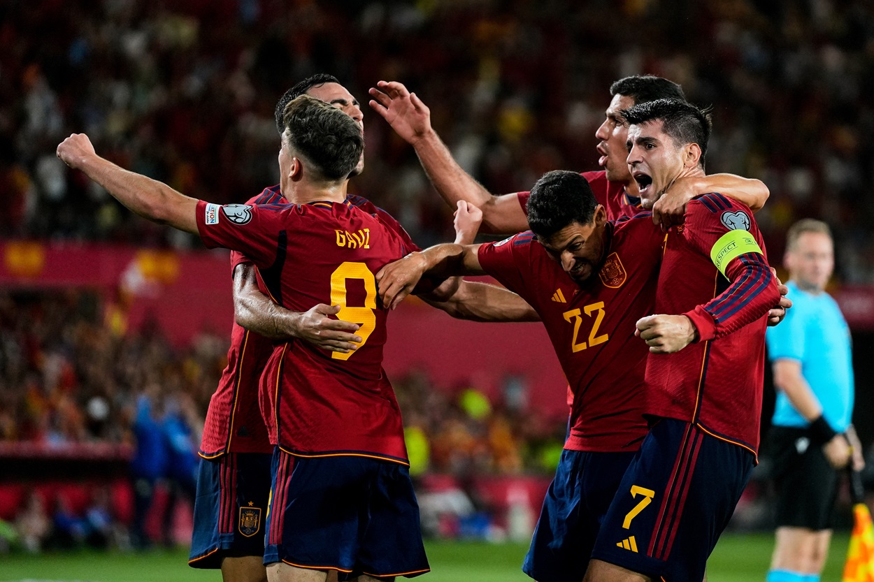 Los jugadores de España celebrando un gol, en una imagen de archivo. EP.