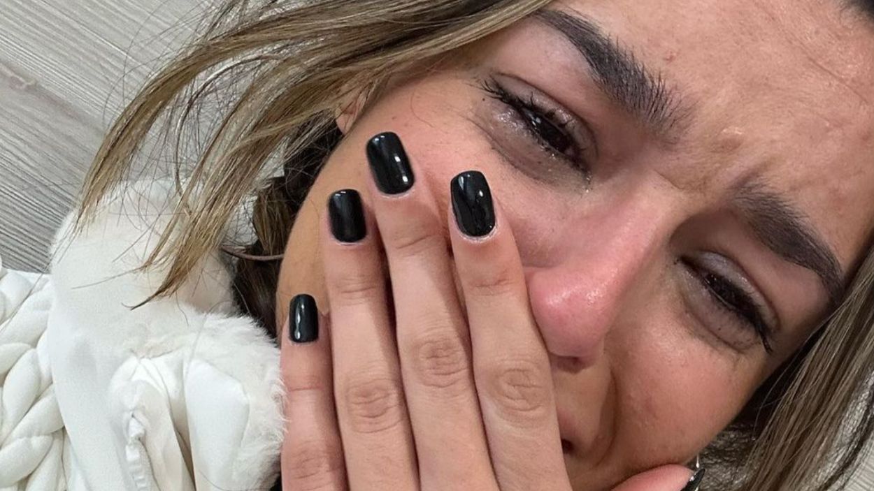 La influencer Marta Díaz llora desconsoladamente tras romperse el ligamento cruzado