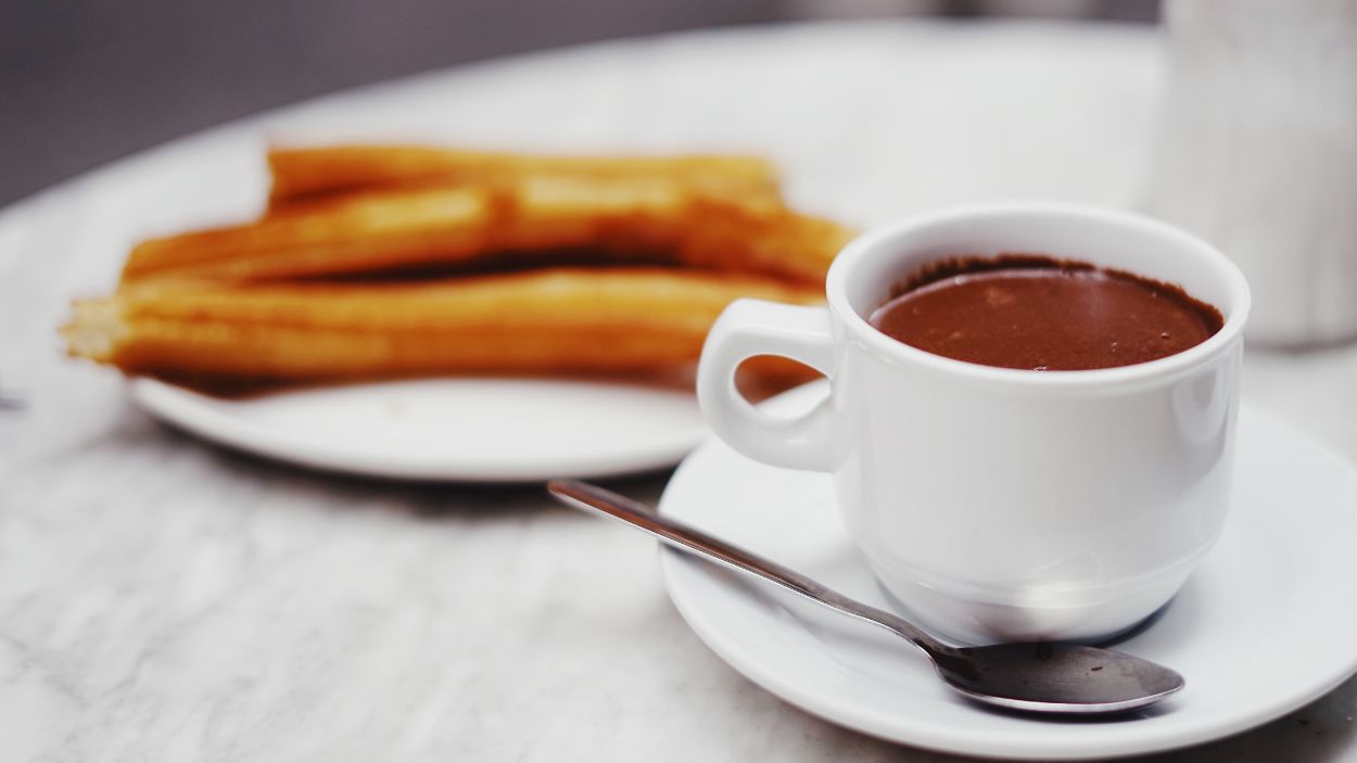 Chocolate con churros. Unsplash.